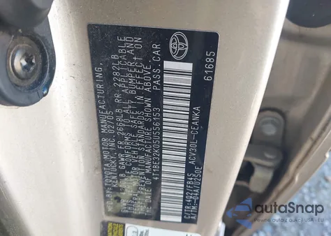 2005 Toyota Camry Le z USA, uszkodzony, nr VIN 4T1BE32K05U556153